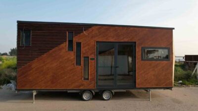 Adana’da bir öğretmene ait ‘tiny house’un, öğretmenin tatilde olması sebebiyle