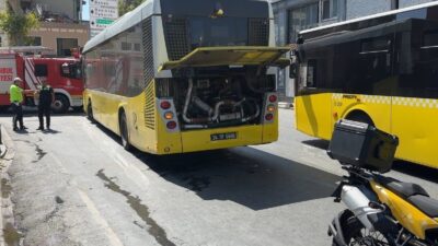 Beşiktaş Ortaköy’de seyir halinde olan bir İETT otobüsü, motor kısmında