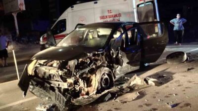 Osmaniye’nin Düziçi ilçesinde meydana gelen zincirleme trafik kazasında 3 araç