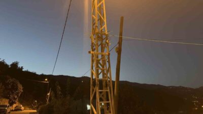 Bahçe ilçesinde bir elektrik direğine kamera montajı yaparken akıma kapılan