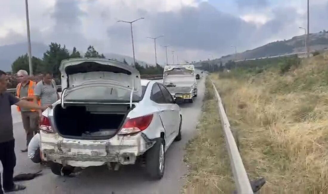 Osmaniye’nin Bahçe ilçesi yakınlarında TAG Otoyolu’nda meydana gelen trafik kazasında