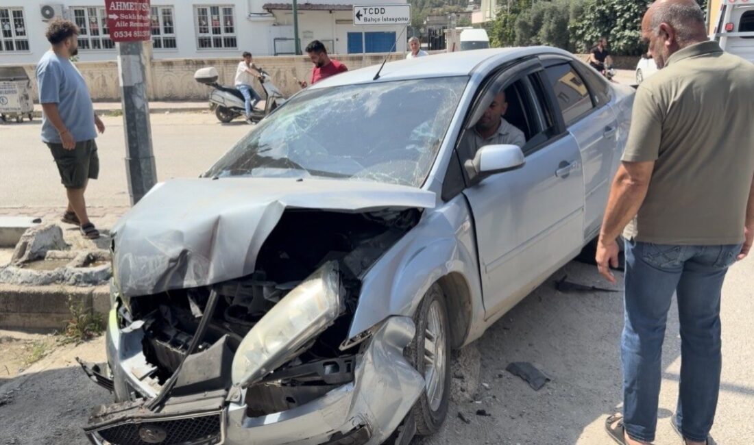 Osmaniye’nin Bahçe ilçesinde meydana gelen trafik kazasında 11 yaşındaki bir