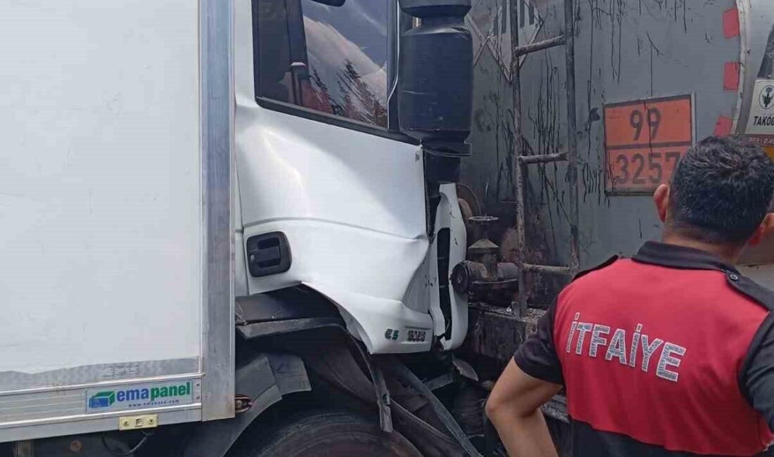 Osmaniye’nin Düziçi ilçesinde meydana gelen trafik kazasında tankere arkadan çarpan