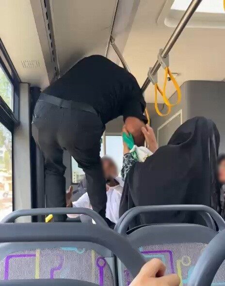 Adıyaman’da, şehiriçi bir yolcu otobüsünde iki kişi arasında çıkan tekmeli
