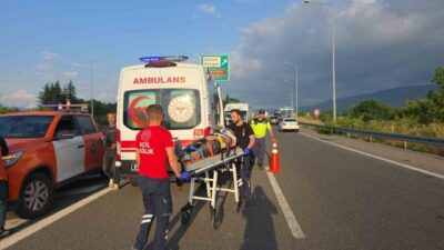 Anadolu Otoyolu’nda Düzce gişeleri yakınlarında meydana gelen trafik kazasında bir