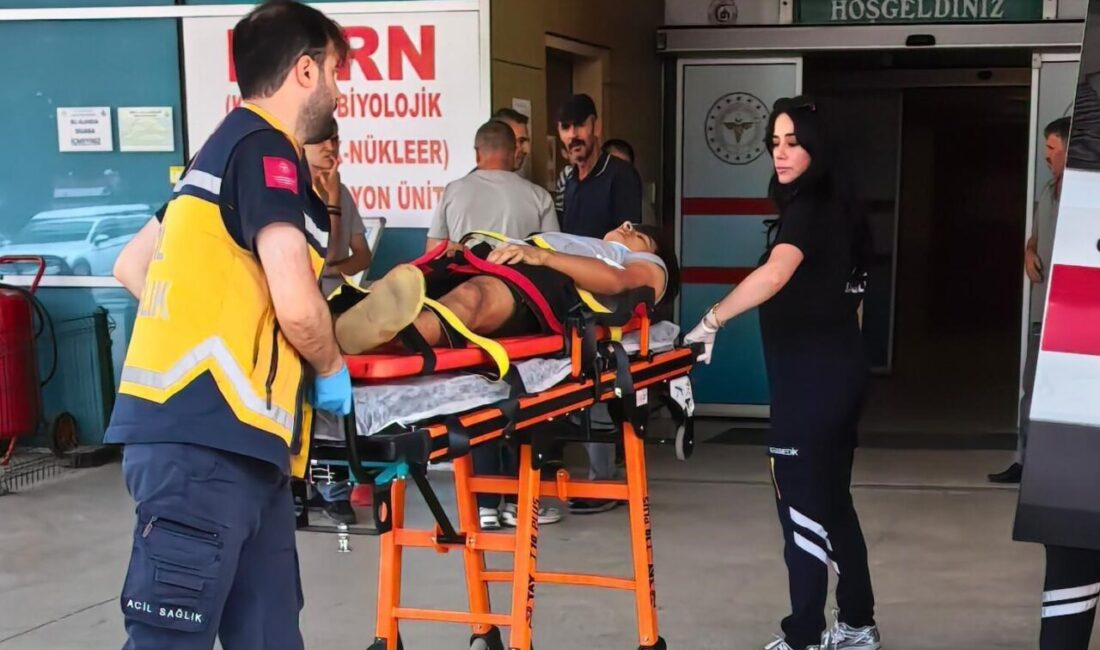 İnegöl ilçesinde yaşanan trafik kazasında bir bisikletli çocuk otomobille çarpışarak
