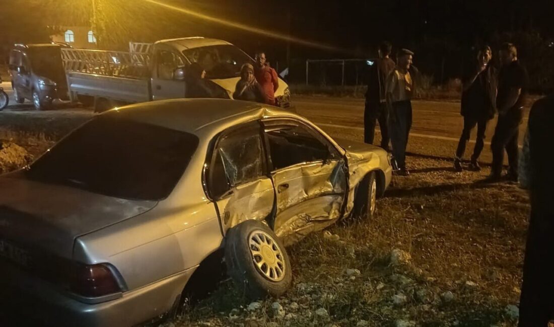 Erdemli ilçesinde meydana gelen trafik kazasında bir otomobil ile bir