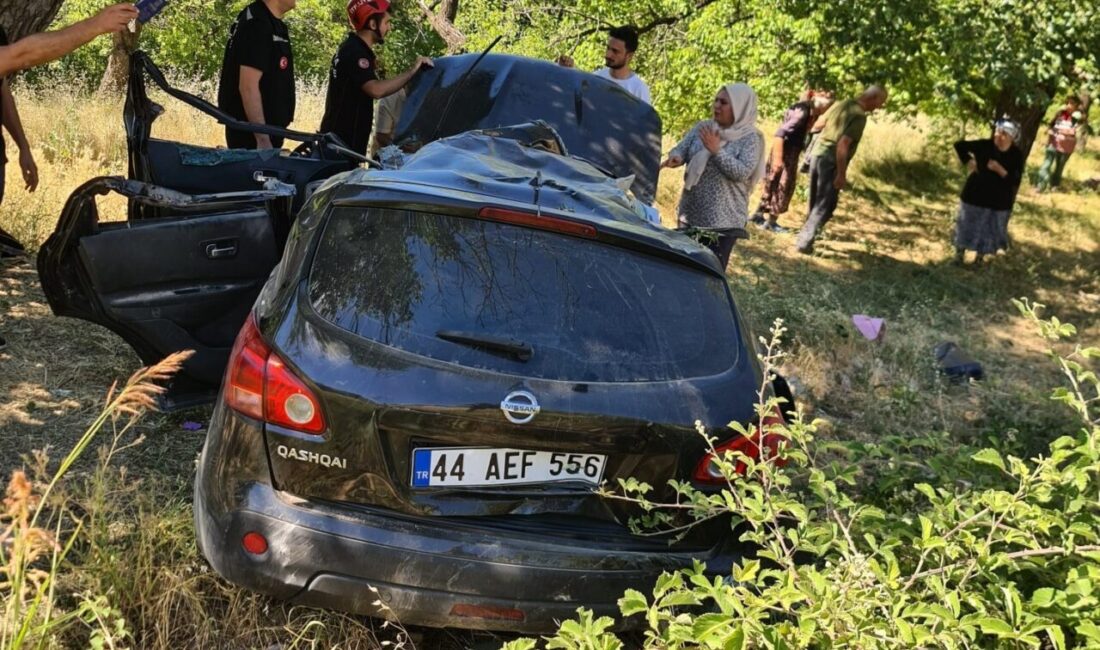 Malatya’nın Yeşilyurt ilçesinde bir otomobilin kontrolünü kaybederek şarampole devrilmesi sonucu