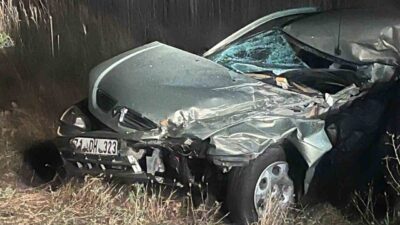 Çiçekdağı ilçesinde meydana gelen trafik kazasında otomobil ile traktör çarpıştı,