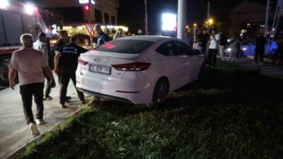 Malatya’da meydana gelen trafik kazasında, bir otomobil trambüs direğine çarptı