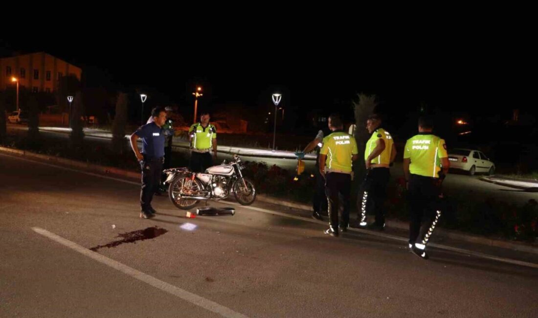 Karaman’da meydana gelen trafik kazasında motosiklet sürücüsü ağır yaralandı ve