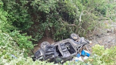 Hatay’da meydana gelen trafik kazasında otomobil ile çarpışan hafif ticari
