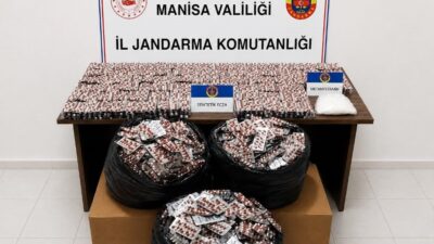 Manisa Otoyol Jandarma Komutanlığı ekipleri, Gebze-Orhangazi-İzmir Otoyolu’nda bir araçta gerçekleştirdikleri