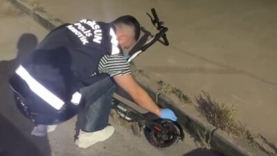 Samsun’da Narkotik polisinin düzenlediği bir operasyonda, elektrikli scooterın batarya bölümüne