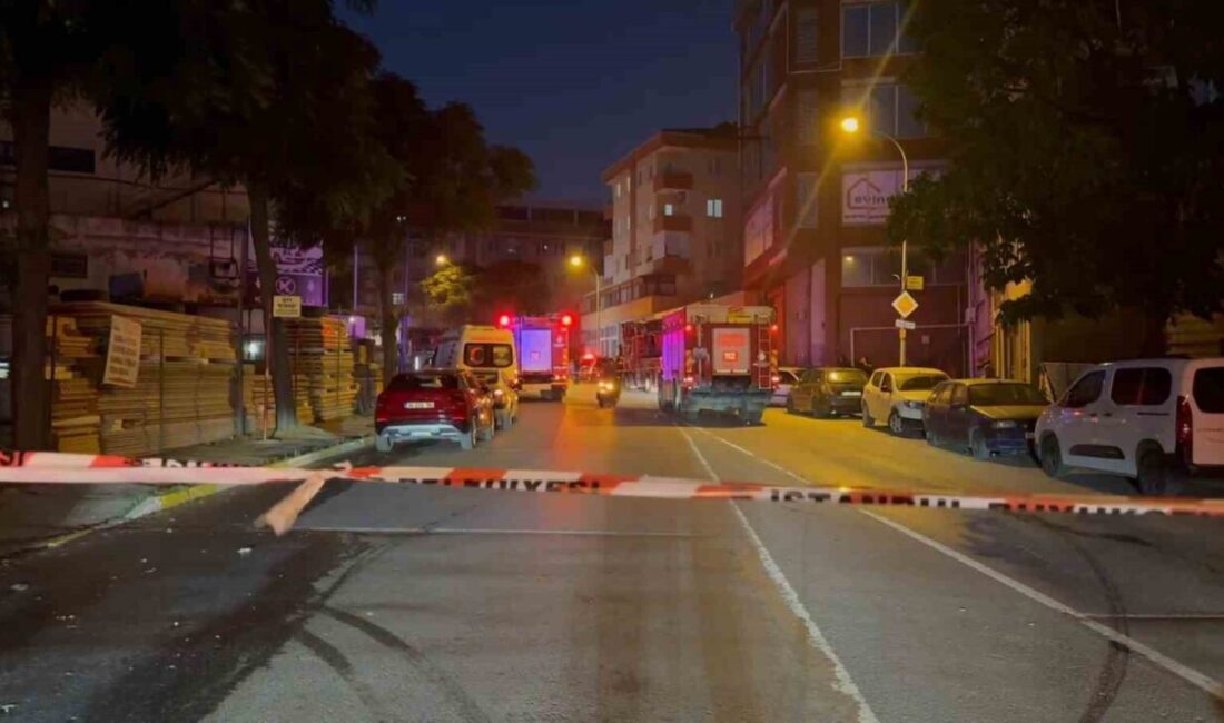 Pendik çevresinde, bir deterjan üretim fabrikasında meydana gelen yangın, itfaiye