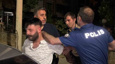 Aksaray’da bir lokantanın duvarına çarpan bir araç, alkollü bir sürücü