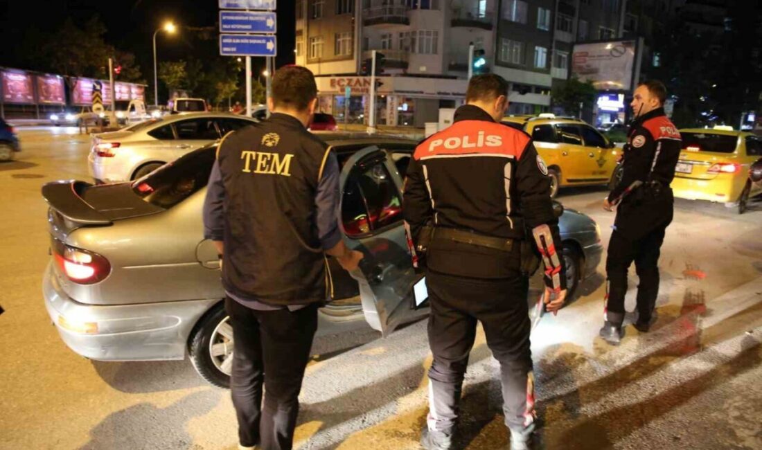 Afyonkarahisar’da polis tarafından gerçekleştirilen denetimlerde, “Türkiye Güven Huzur Uygulaması” kapsamında