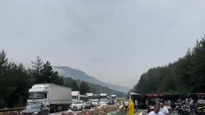 Adana-Pozantı Otoyolu’nda bugün meydana gelen tır kazası sonucunda Adana istikameti
