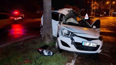 Manavgat ilçesinde meydana gelen trafik kazasında bir sürücü yaralandı. Kazanın,