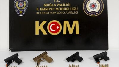 Muğla’nın Bodrum ilçesinde 4 kişi, ruhsatsız silahlarla birlikte polisten kaçtıktan