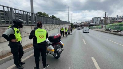 Samsun’da bir kaza meydana geldi ve kaza sonucunda devrilen motosiklette