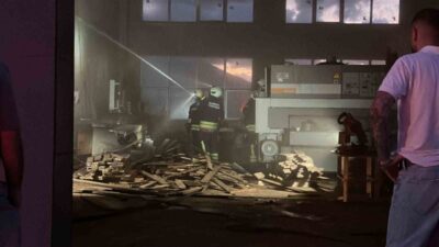 Samsun’un İlkadım ilçesinde bulunan Toybelen Sanayi Sitesi’nde bir kereste imalathanesinde