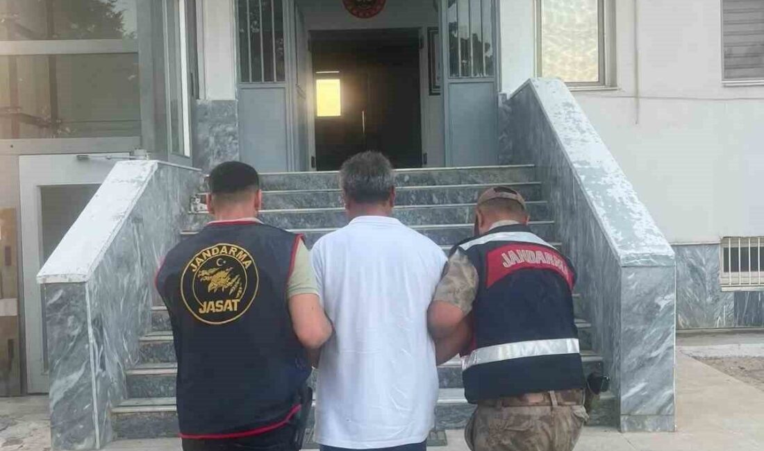 Birecik ilçesinde, 13 yıl 4 ay hapis cezası ile aranan