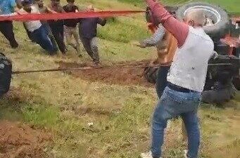 Sarıkamış ilçesine bağlı Koçoğlu köyünde meydana gelen bir kaza sonucunda