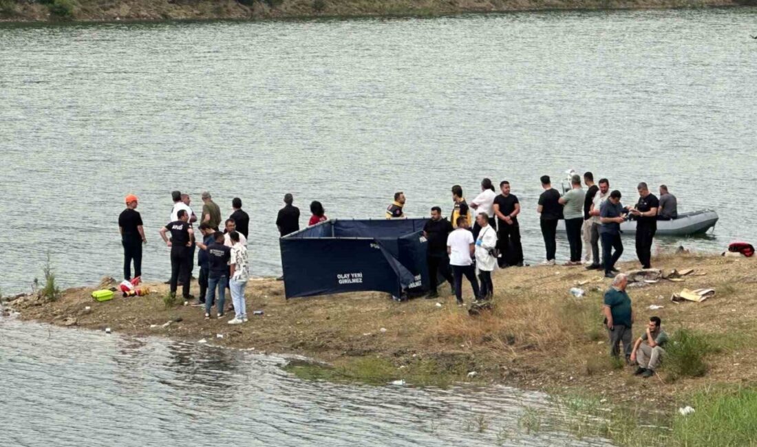Bucak ilçesindeki Onaç Barajı’nda serinlemek için suya giren İbrahim Bozkurt