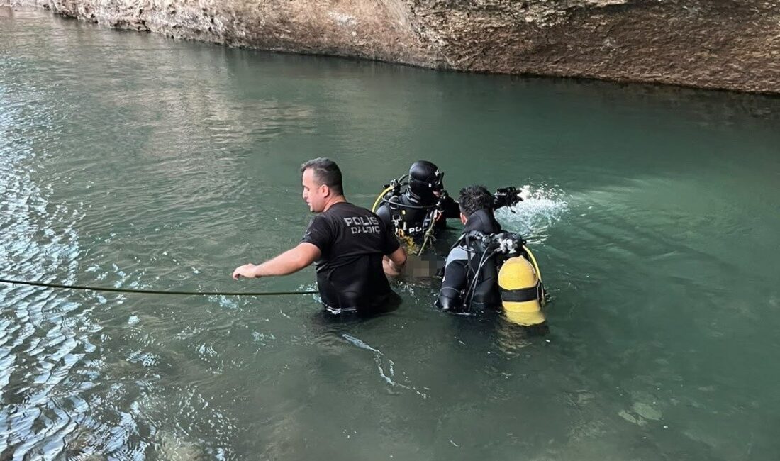 Adıyaman’da tarihi Cendere Köprüsü’ne piknik yapmak için giden genç bir