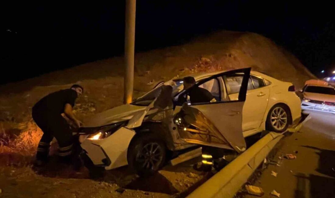 Siirt’te meydana gelen bir kaza sonucunda sürücüsünün kontrolünü kaybettiği araç