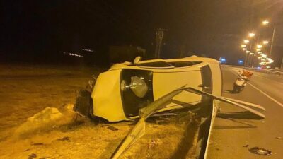 Siirt çevre yolunda meydana gelen trafik kazasında, bir hafif ticari
