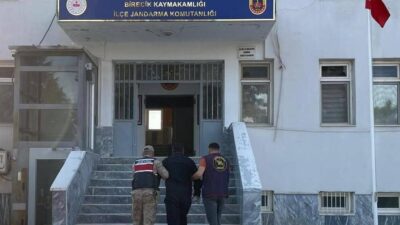 Jandarma ekipleri, Şanlıurfa’da silahlı soygun suçundan aranan ve hakkında 12