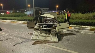 Sivas’ta meydana gelen bir trafik kazasında, kontrolü kaybeden bir otomobil