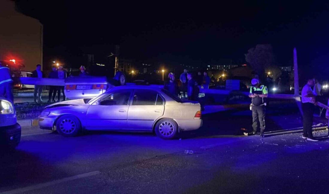 Sivas’ta meydana gelen trafik kazasında iki aracın çarpışması sonucu takla