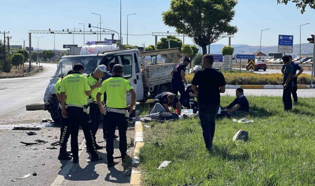 Sivas’ta meydana gelen trafik kazasında, 5 kişi yaralandı. Kazada, Sivas