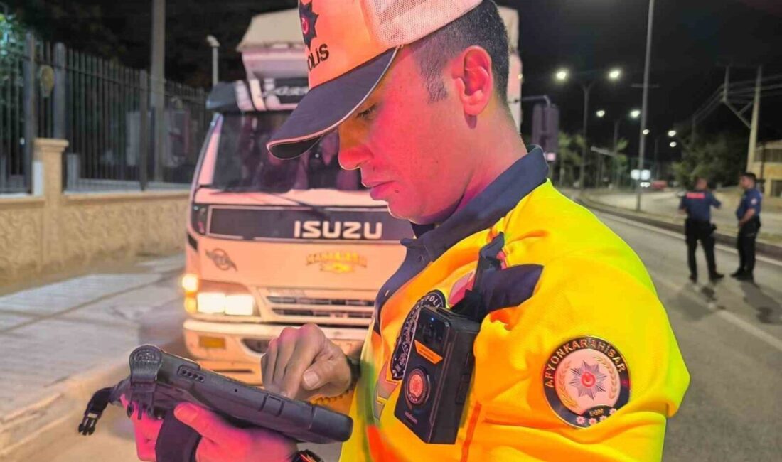 Afyonkarahisar’ın Şuhut ilçesinde, polis tarafından vatandaşların güvenliği ve huzuru için