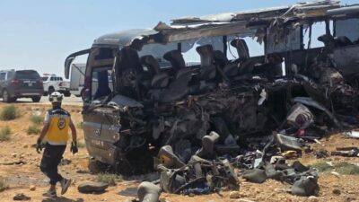 Şam-Deyrizor kara yolunda meydana gelen feci kazada 35 kişi hayatını