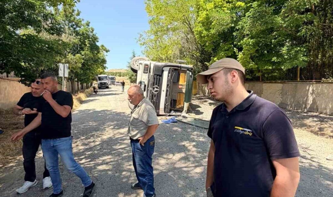 Eskişehir’de bir tır sürücüsü, aracının freninin boşalması sonucu çevredeki insanlara
