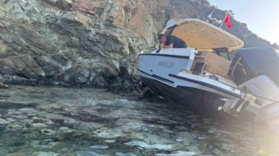 Marmaris ilçesinde meydana gelen bir olayda, denizde sürüklenen 10 metrelik