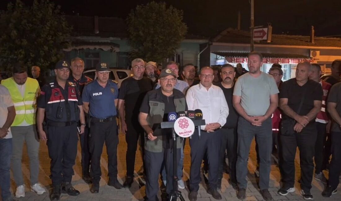 Balıkesir’in Susurluk ilçesindeki orman yangınına karadan müdahale gece boyunca aralıksız