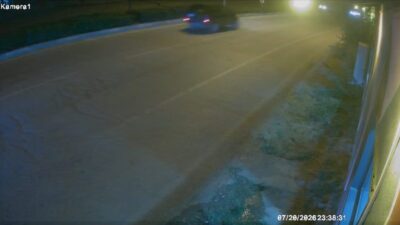 Bursa’nın İnegöl ilçesinde gece meydana gelen trafik kazasında, bir cipin