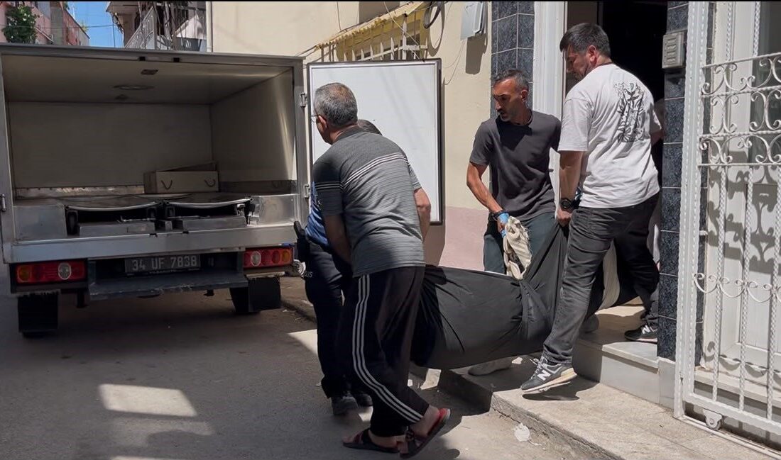 Bursa’nın Osmangazi ilçesinde, yaşadığı eve girmek isteyen 51 yaşındaki bir