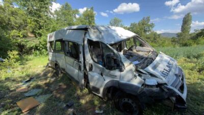 Burdur’un Ağlasun ilçesinde meydana gelen trafik kazasında 8 kişinin yaralandığı
