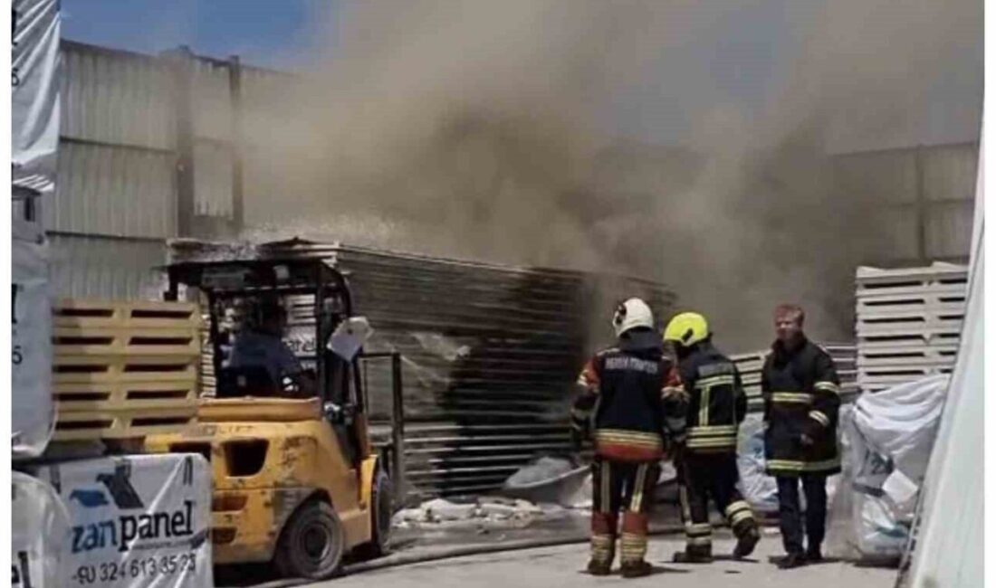 Mersin’deki bir depoda meydana gelen yangın, bölge halkında kısa süreli