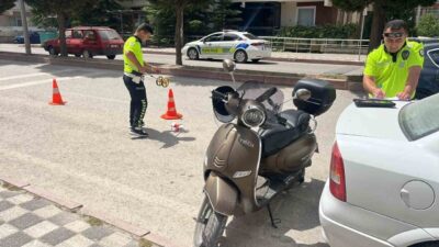Tavşanlı ilçesinde meydana gelen bir trafik kazasında motosiklet sürücüsü yaralandı.