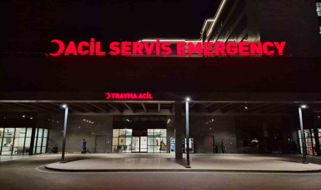Tekirdağ’ın Süleymanpaşa ilçesinde düzenlenen bir mevlit programında pilav tüketen ve