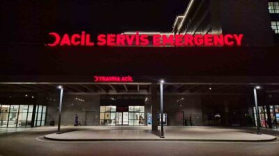Tekirdağ’ın Süleymanpaşa ilçesinde düzenlenen bir mevlit programında pilav tüketen ve