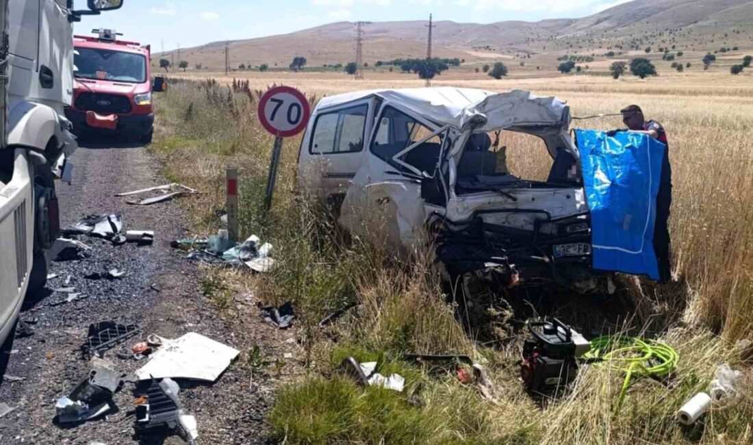 Afyonkarahisar’da meydana gelen trafik kazasında, Bağcılar köyü yakınlarında tır ile