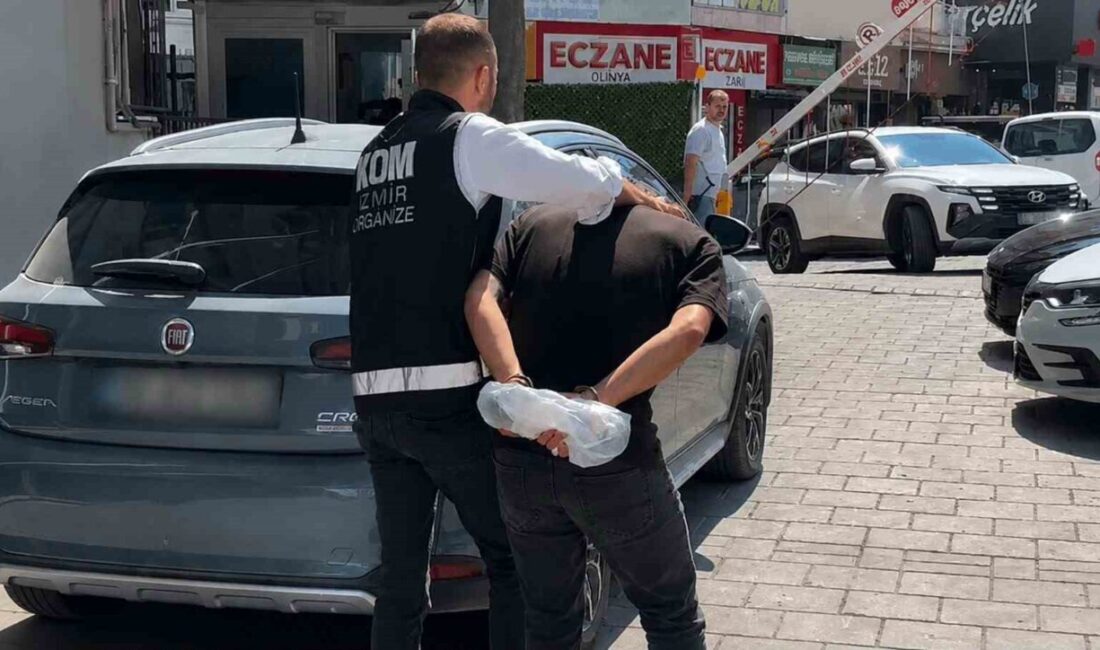 İzmir’in Torbalı ilçesinde bir oto galeriye silahlı saldırı düzenlendiği haberinin